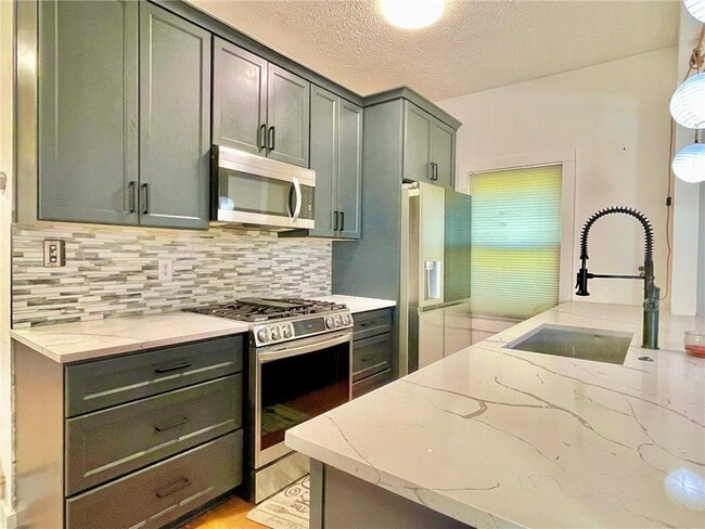 Photo - 220 Berean Ave SE