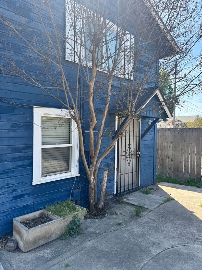 Photo - 1324 N Farris Ave Unit 1324 N Farris #C