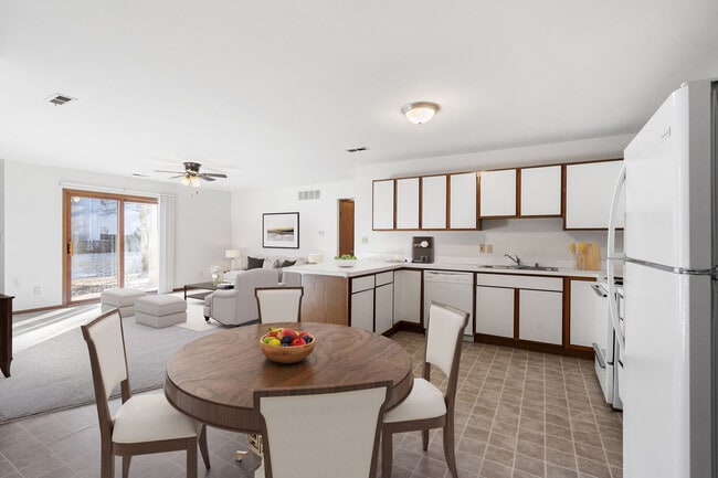 Photo - Fairfield Apartments