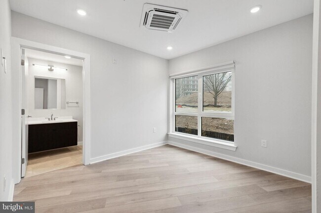 Photo - 3449 Scotts Ln Unit 301