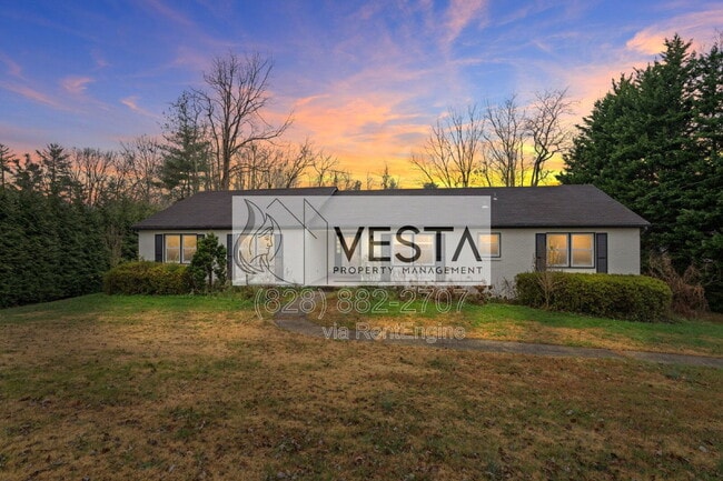 Building Photo - 90 Knob Hill Rd