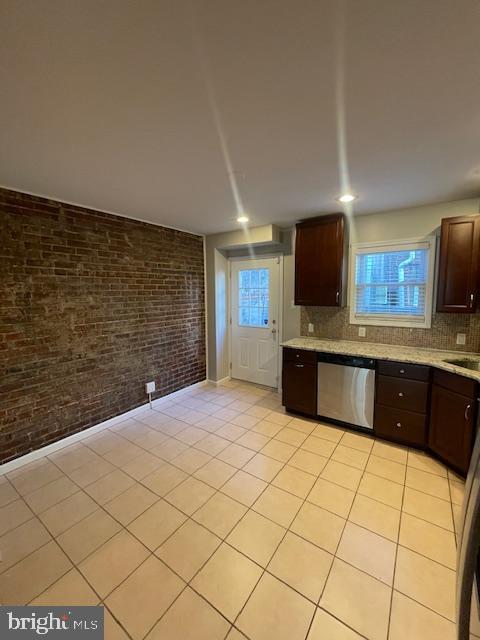 Photo - 1124 Gerritt St