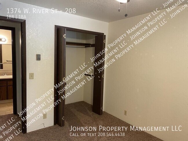 Photo - 1374 W River St Unit 208