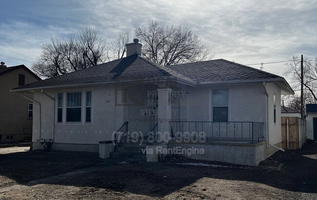 Building Photo - 602 W Orman Ave