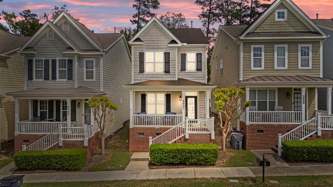 Building Photo - Charming Craftsman Home in the Heart of Apex | Renovated Kitchen, Fenced Yard, Garage & Lawn Care...