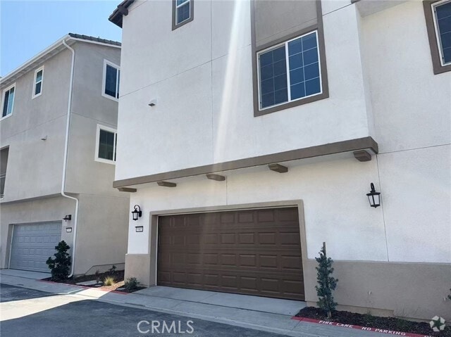 Building Photo - 5985 Huntington Dr Rental