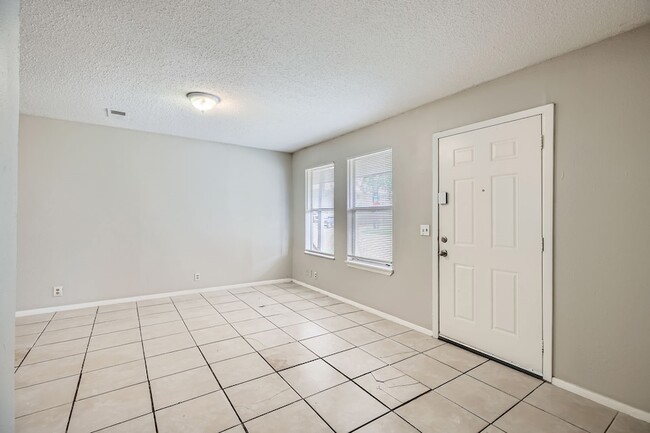 Photo - 1102 Jefferson St Unidad B