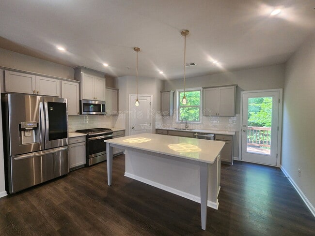 Photo - 6472 Brookside Blvd