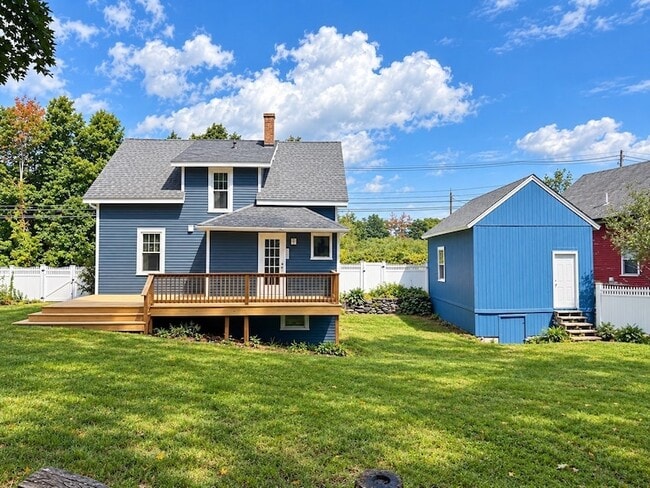 24 Pratts Junction Rd