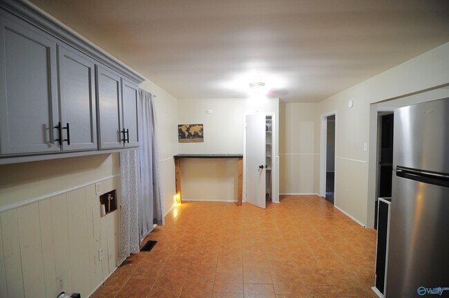 Photo - 1702 Truman Dr NE