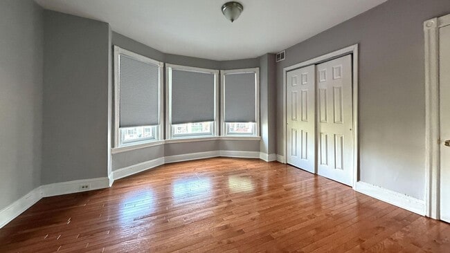 Photo - 4BR Home with Exposed Beams & Private Deck in Germantown