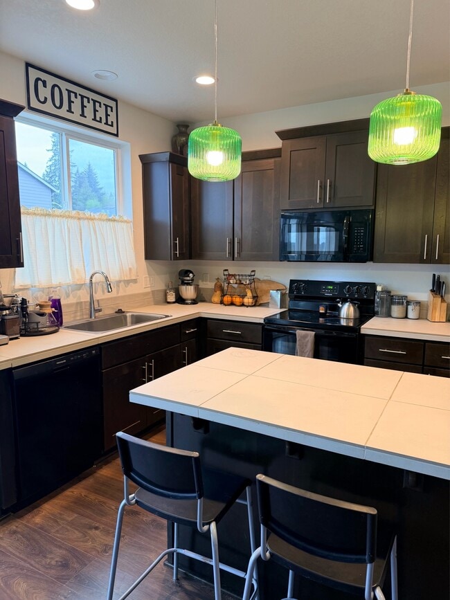 Photo - 995 NE Wildwood Dr