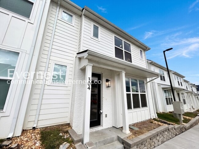Photo - 304 Jeffries Wy