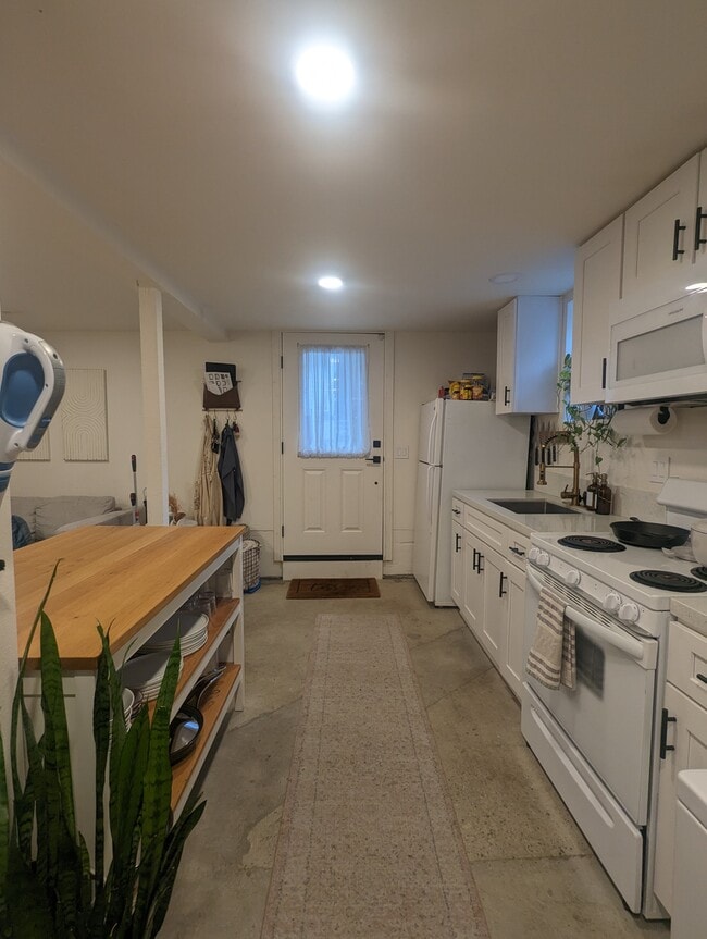 Photo - 732 Cedar Ave Unidad 1.5 Downstairs