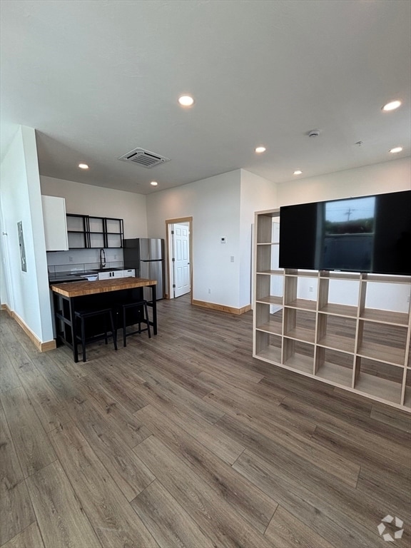Building Photo - 1190 Stafford Rd Unit 3 Rental
