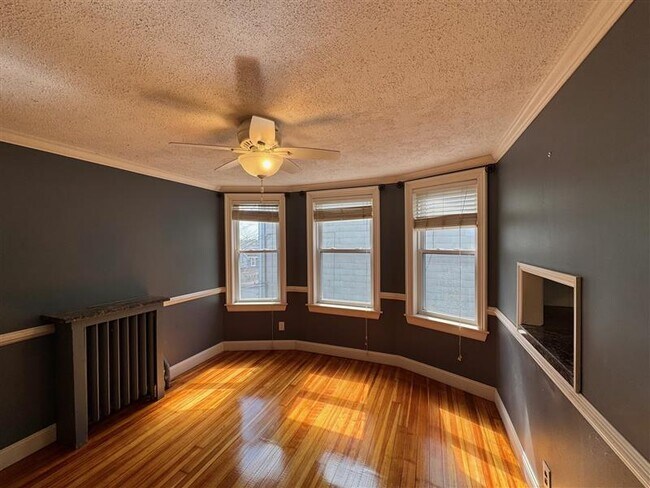 Photo - 57 Clarendon Ave Unit 1