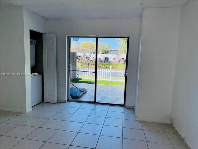 Building Photo - 6970 SW 110th Pl