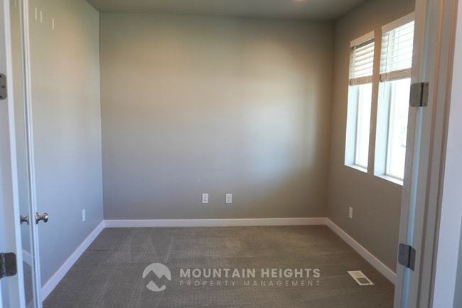 Photo - $500 Off Rent! 5-BR Beautiful Lehi Home!
