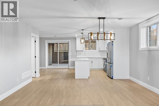 Photo - 52 Redwood Ave