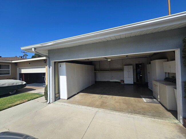 Photo - Spacious Single Family Home in Garden Grove for Lease