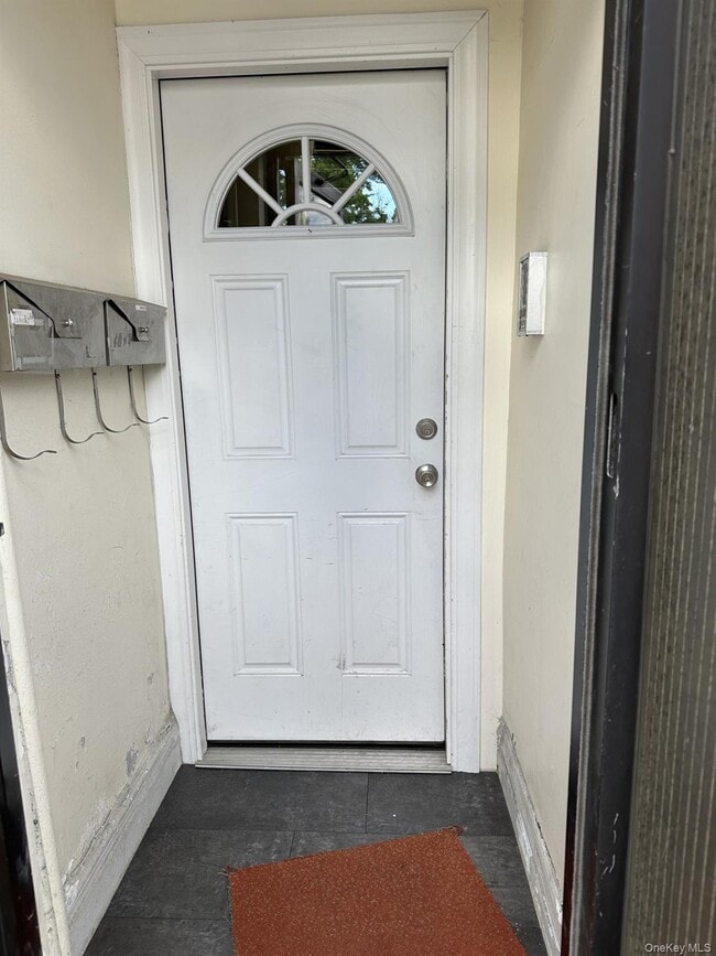 Photo - 117 Plandome Rd Unit 2R