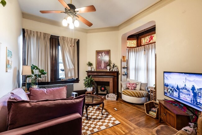 Photo - 634 Greenup St Unit 634 Greenup St - 1