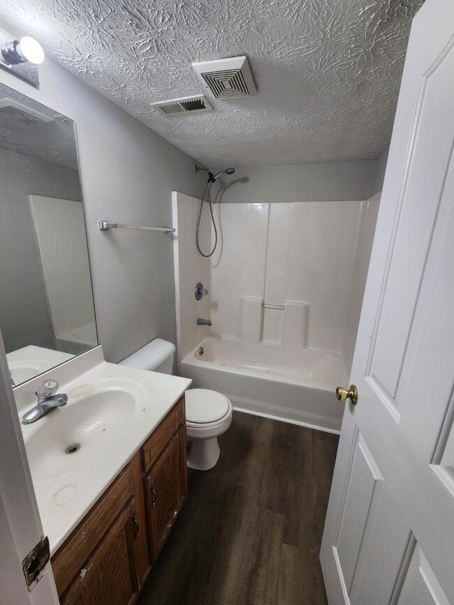 Photo - 113 Karen Ct