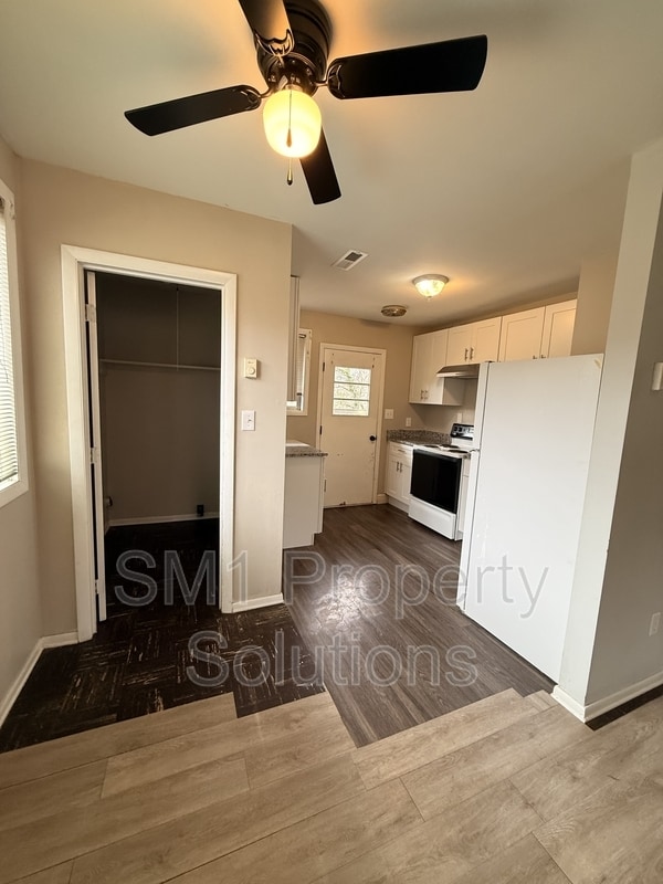 Photo - 2212 Willow Rd