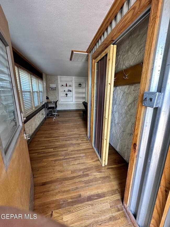 Building Photo - 226 Buena Vista St Unit B Rental