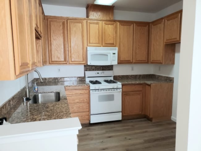 Photo - 1738 Thornton Pl