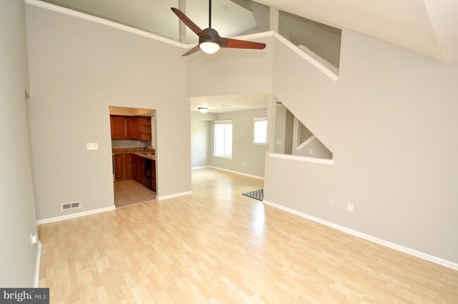 Photo - 340 Woodlake Dr