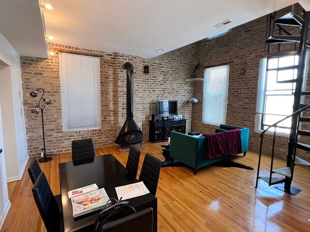 Photo - 2129 N Southport Ave Unit 2