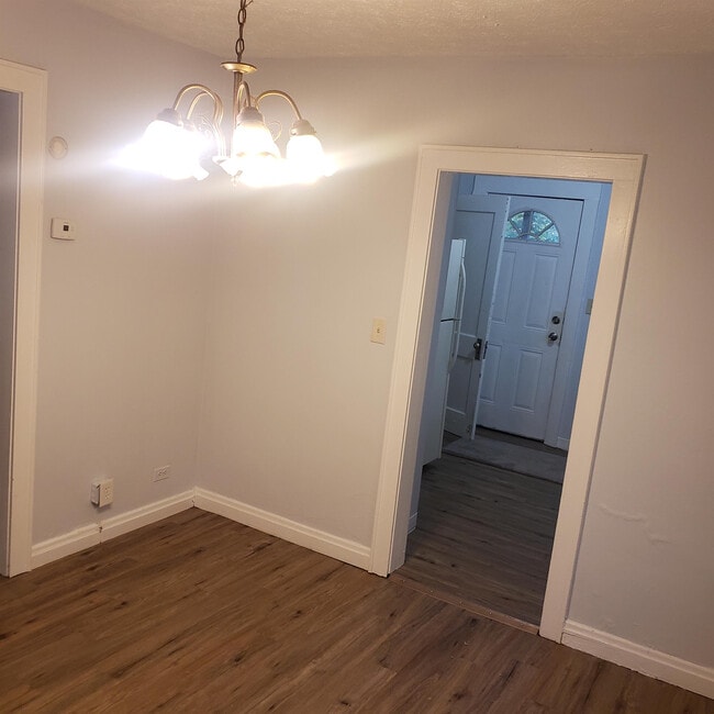 Photo - 6841 Greismer Ave