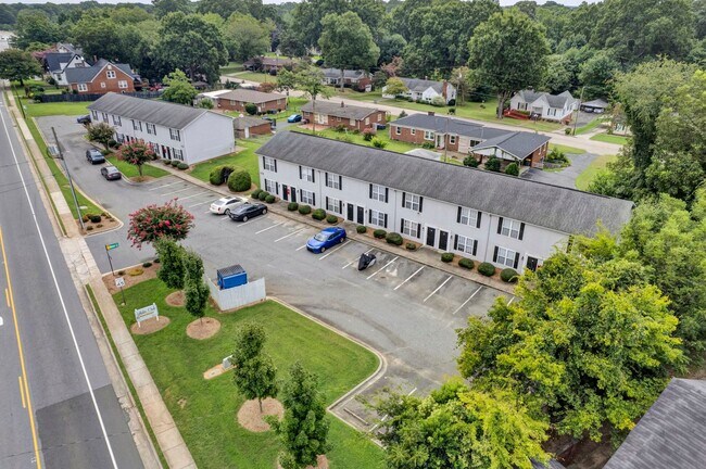 Photo - White Oak Apartments