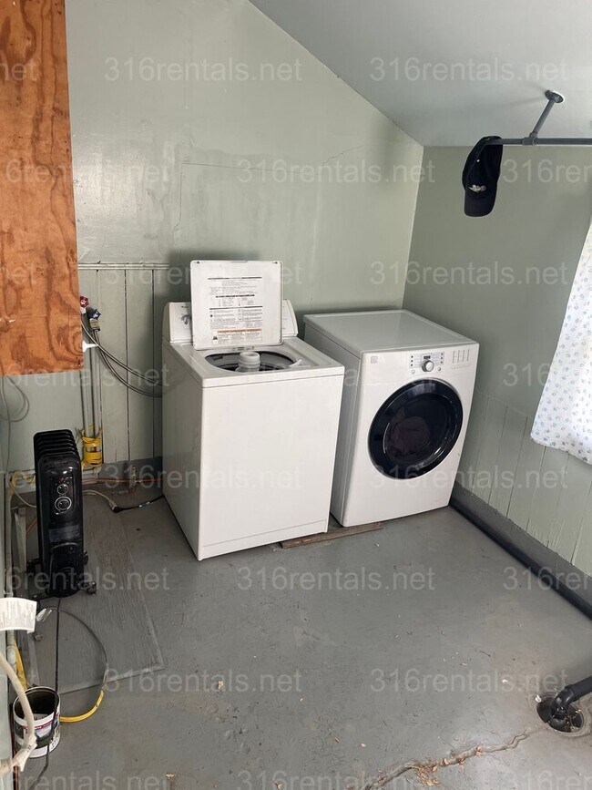 Photo - $850 - 2 bed 1 bath - Single Family Home