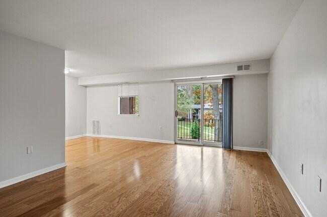 Photo - 203 Victor Pkwy Townhome