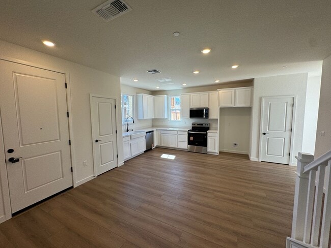 Photo - BRAND NEW SOLAR HOME IN LINCOLN!