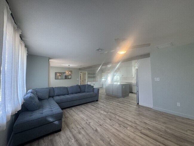 Photo - 208 Myrtle Ave