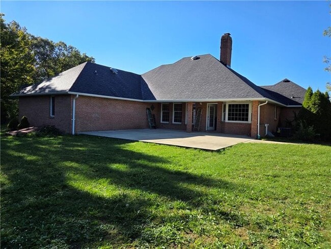 Photo - 111 Saddle Brook Cir