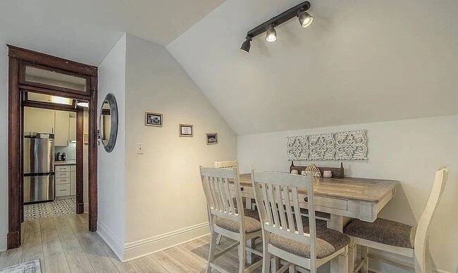 Photo - 3784 Washington St