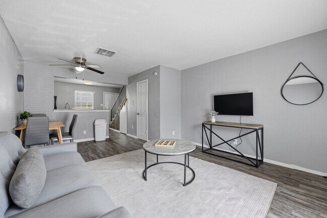 Photo - 432 W Pioneer Pkwy Unidad SI FL2-ID1613024P