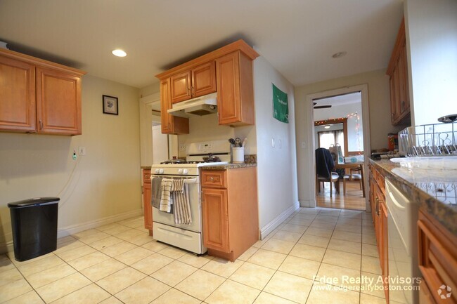 Building Photo - 5 Oliva Rd Unit 1 Rental