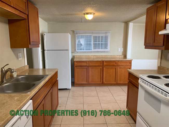 Photo - Central Roseville Bungalow 2 bedroom 1 Bathroom, Street Parking, Shed, No Yard