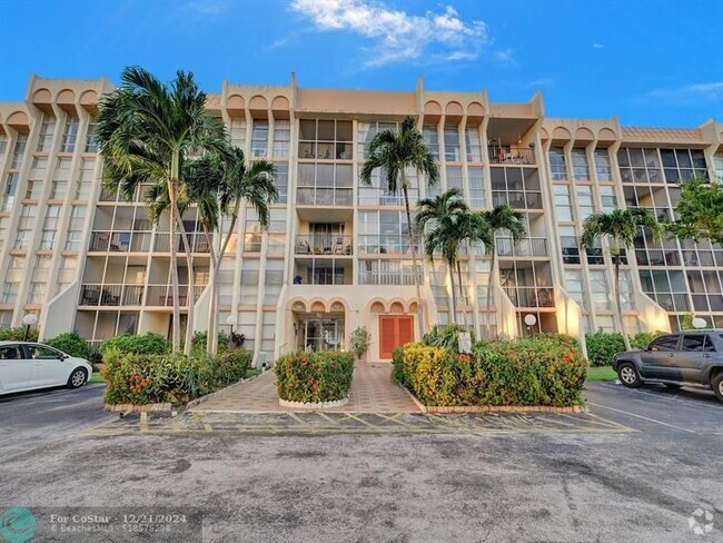 Building Photo - 601 Three Islands Boulevard Unit 207 Rental