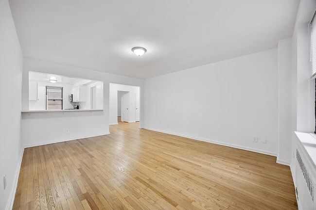 Photo - 302 96th St Unidad Apt 2W