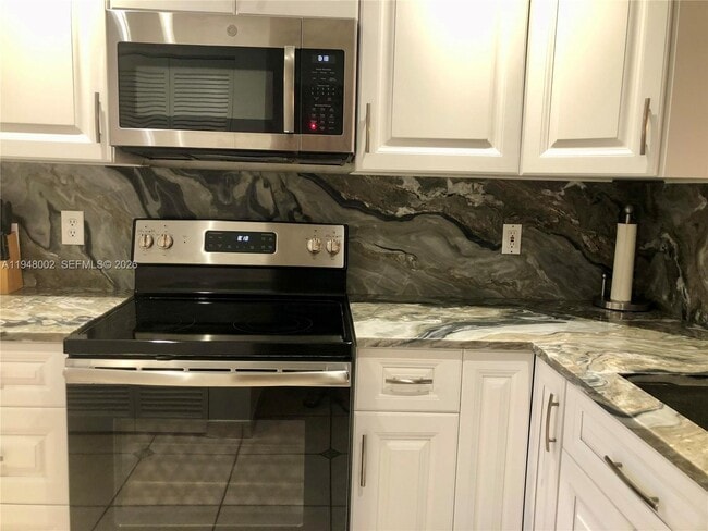 Photo - 1422 Amanda St