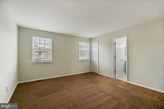 Photo - 994 Beechwood Pl