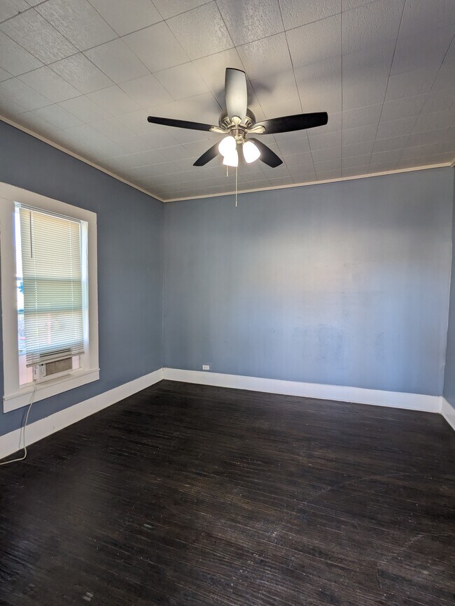 Photo - 534 E Sycamore St