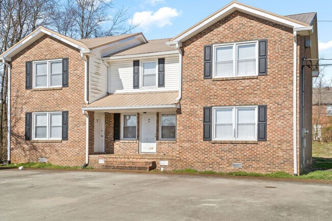 Building Photo - 150 Darlene Dr Unit B Rental