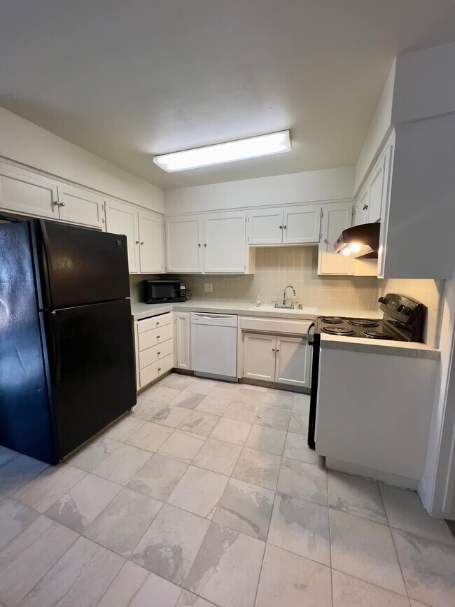 Photo - 4884 E Vassar Ave